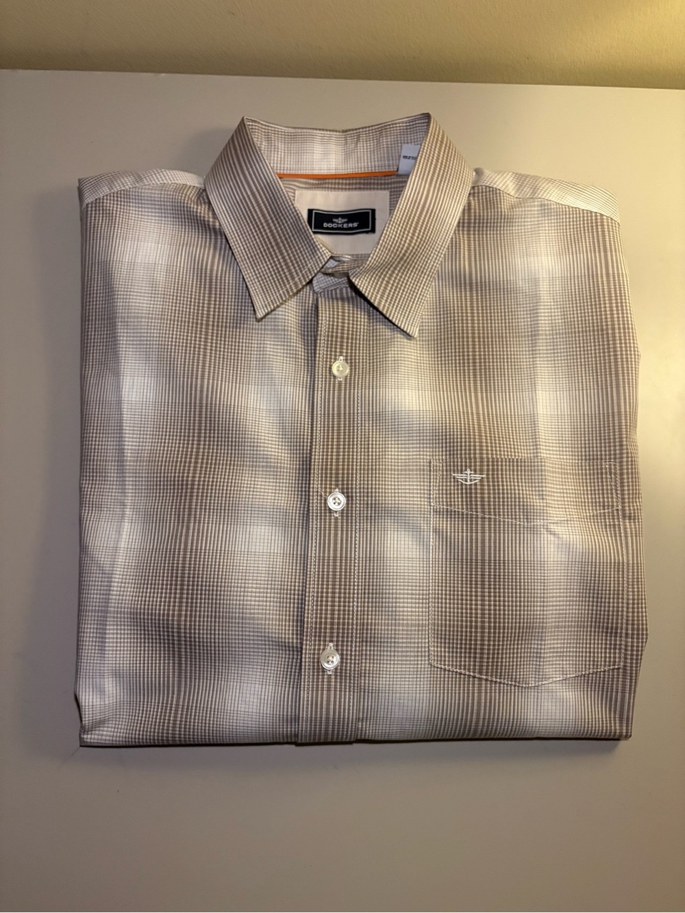 Men’s Dockers Beige, Brown, Tan Checkered Shirt, Large